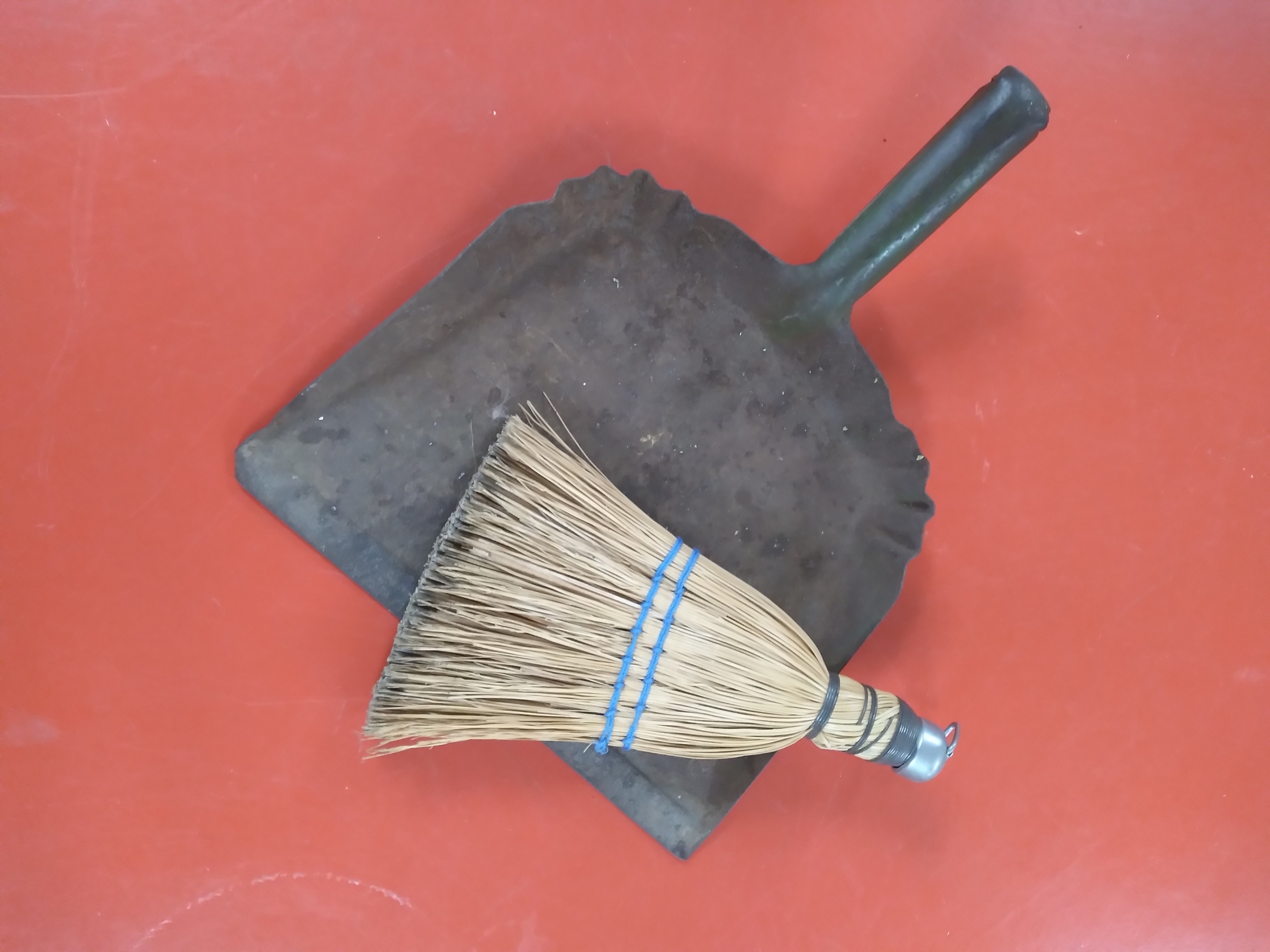 Novelty Manufacturing Dust Pan and Whisk Broom Set by Novelty Manufacturing - American Made